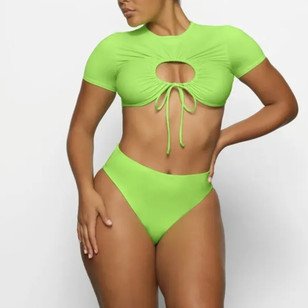 SKIMS Recycled Swim Ruched T-Shirt Size:4X Neon Green